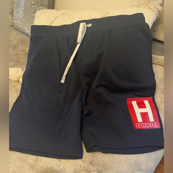 NWT - TOMMY HILFIGER XL MENS COTTON DRAWSTRING SHORTS - Picture 1 of 7